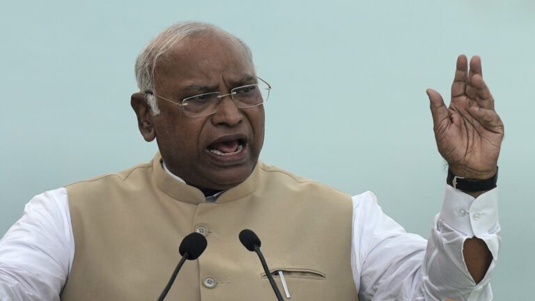 ‘यह जो भी है, इस पर कांग्रेस आलाकमान फैसला लेगा’, कर्नाटक में मुख्यमंत्री बदलने की अटकलों पर बोले खरगे
