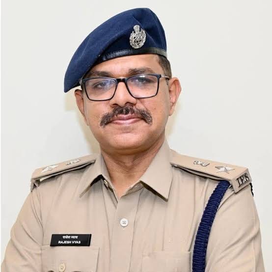 🔴 ब्रेकिंग न्यूज़ | नीमच पुलिस कप्तान ने किया बड़ा फेरबदल बघाना, सिंगोली और मनासा थाने के प्रभारी बदले